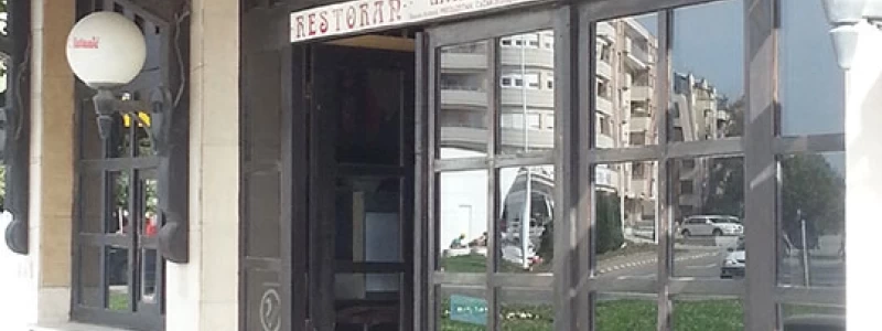 Mali Raj pozadina