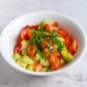 Mešana sezonska salata