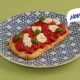 Fokaća Margarita sa mocarelom i bosiljkom