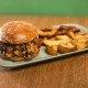Cheese Bacon Burger + Onion Rings Obrok