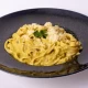 Pasta al pesto e noci