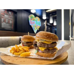LOVE FOOD-1